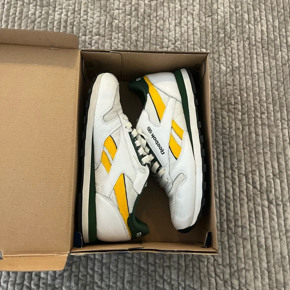 Reebok Men's White Yellow Green Classic Sneakers